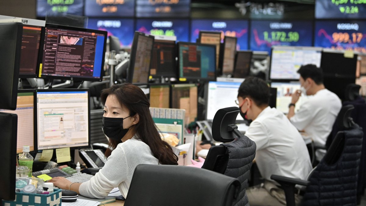 Asia-Pacific Markets Set to Trade Lower Following Overnight Sell-Off on Wall Street - Vimarsana News