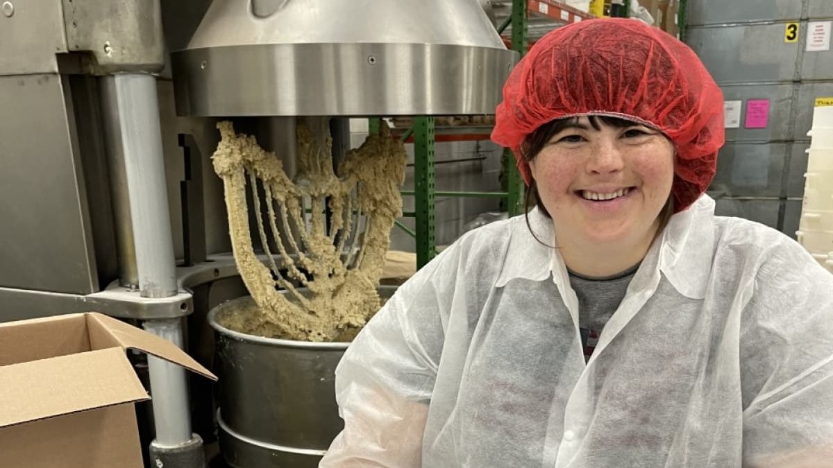 This 31-Year-Old Woman With Down Syndrome Launched a Cookie Company 5 Years Ago — and Has Already Made Over $1.2 Million - Vimarsana News