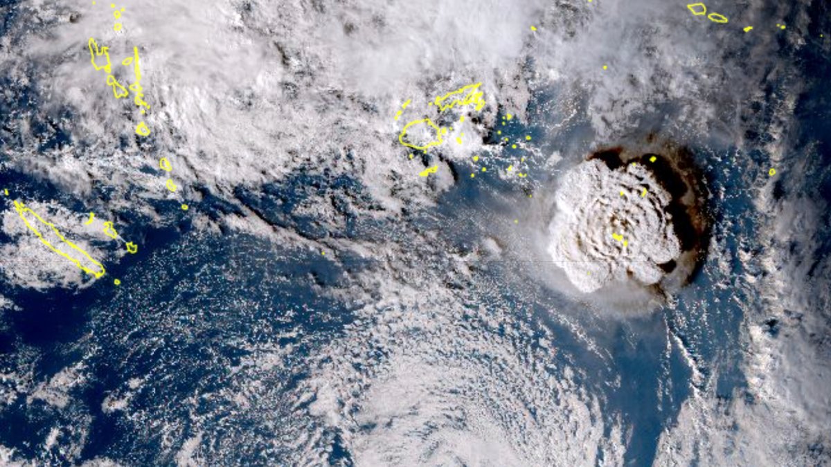 Volcano Erupts in Pacific, West Coast Under Tsunami Advisory - Vimarsana News