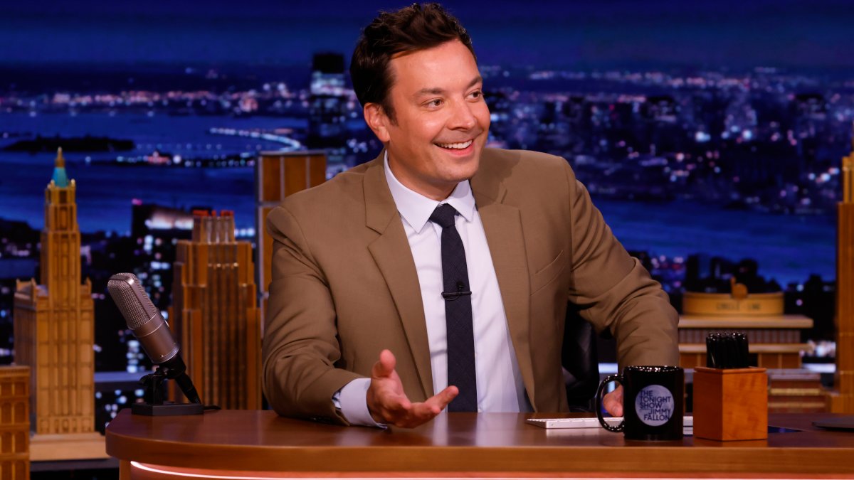 ‘Elon, Can You Repair This?’ Jimmy Fallon Calls On New Twitter CEO to Cease Dying Hoax
