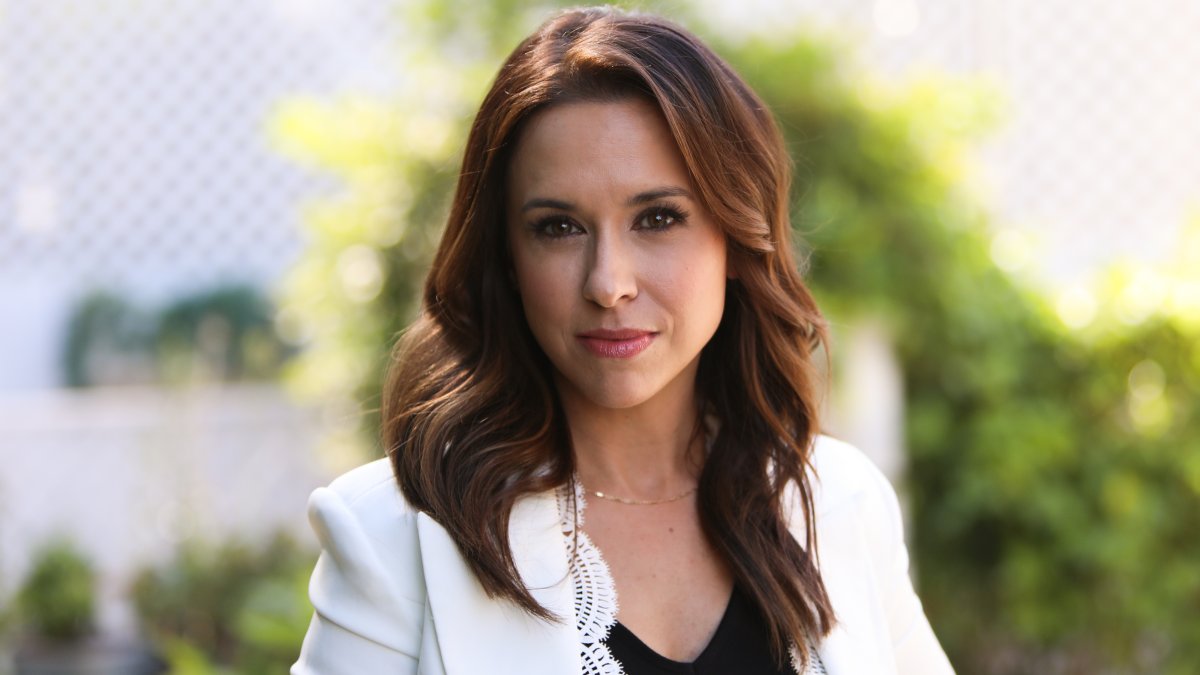Lacey Chabert Details ‘Incredibly Hard’ Journey After Sister’s Death in Gut-Wrenching Post