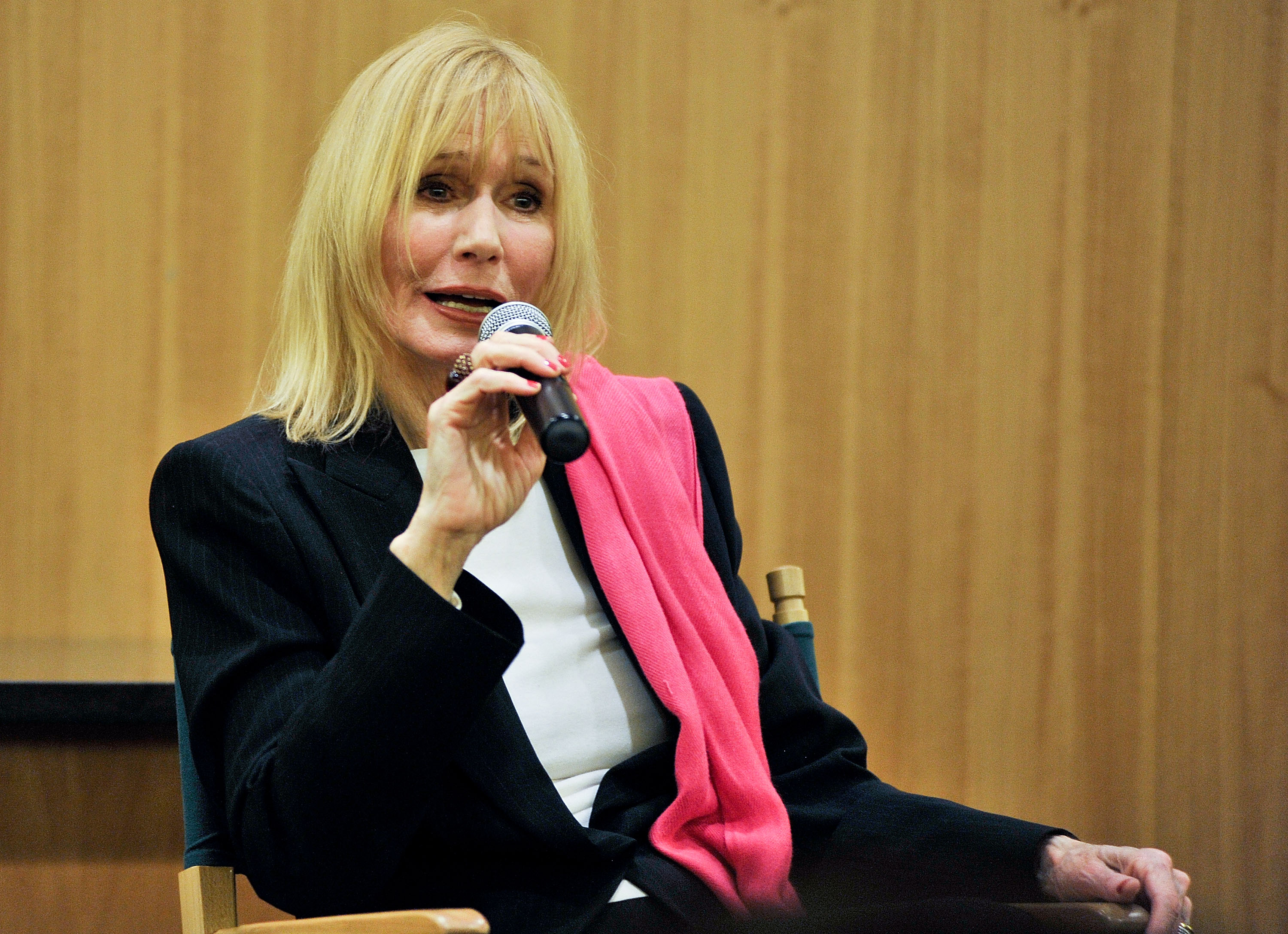 Oscar-Nominated ‘MASH’ Actor Sally Kellerman Dies at 84
