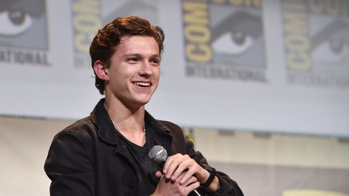 Tom Holland ‘Would Love’ an ‘Amazing Spider-Man 3′ With Andrew Garfield