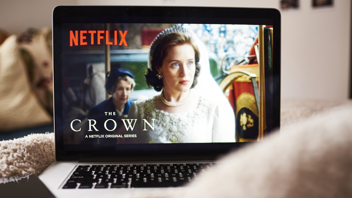 ‘The Crown’ Heist: Over 0K of Antiques Stolen From the Set ‘The Crown’ Heist: Over 0K of Antiques Stolen From the Set