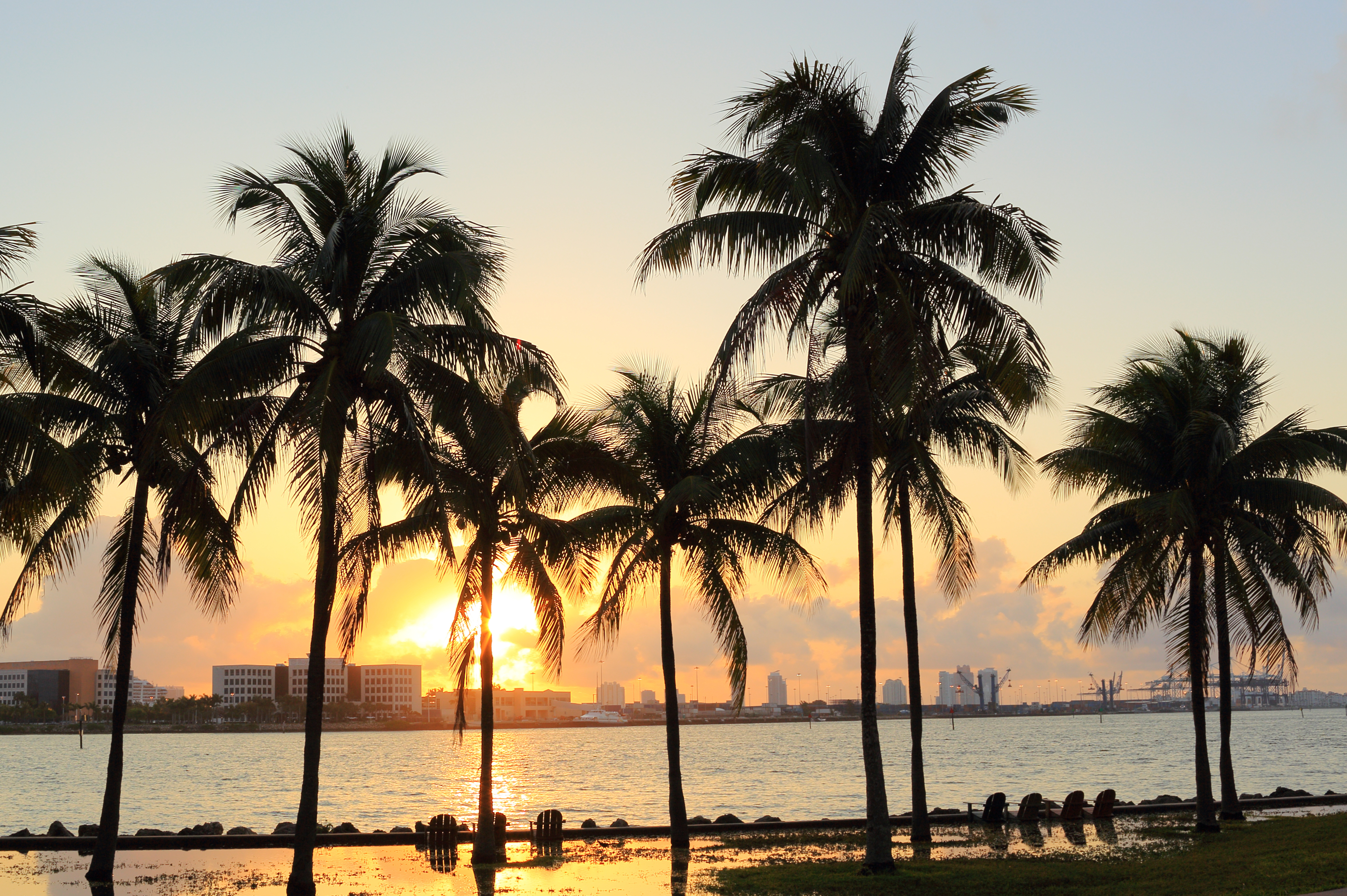 Hot, Dry Morning Tuesday as Rain Chances Slowly Creep Up Throughout Work Week