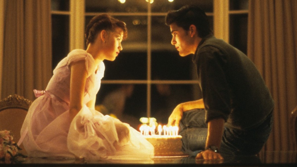 Molly Ringwald’s Mom Forgot Her Birthday — Just Like in ‘Sixteen Candles’