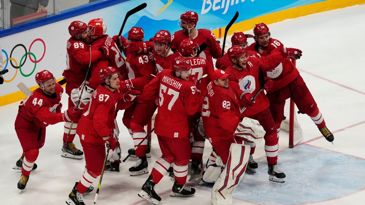 Roc Advances To Gold Medal Game In Men S Hockey Nbc 6
