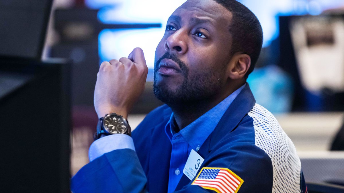 Treasury Yields Fall as Investors Digest Inflation Data - Vimarsana News