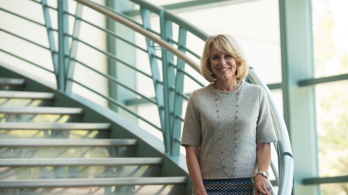 Former Intel Exec Diane Bryant on Her Biggest Career Regret and Best Business Advice She's Received - Vimarsana News