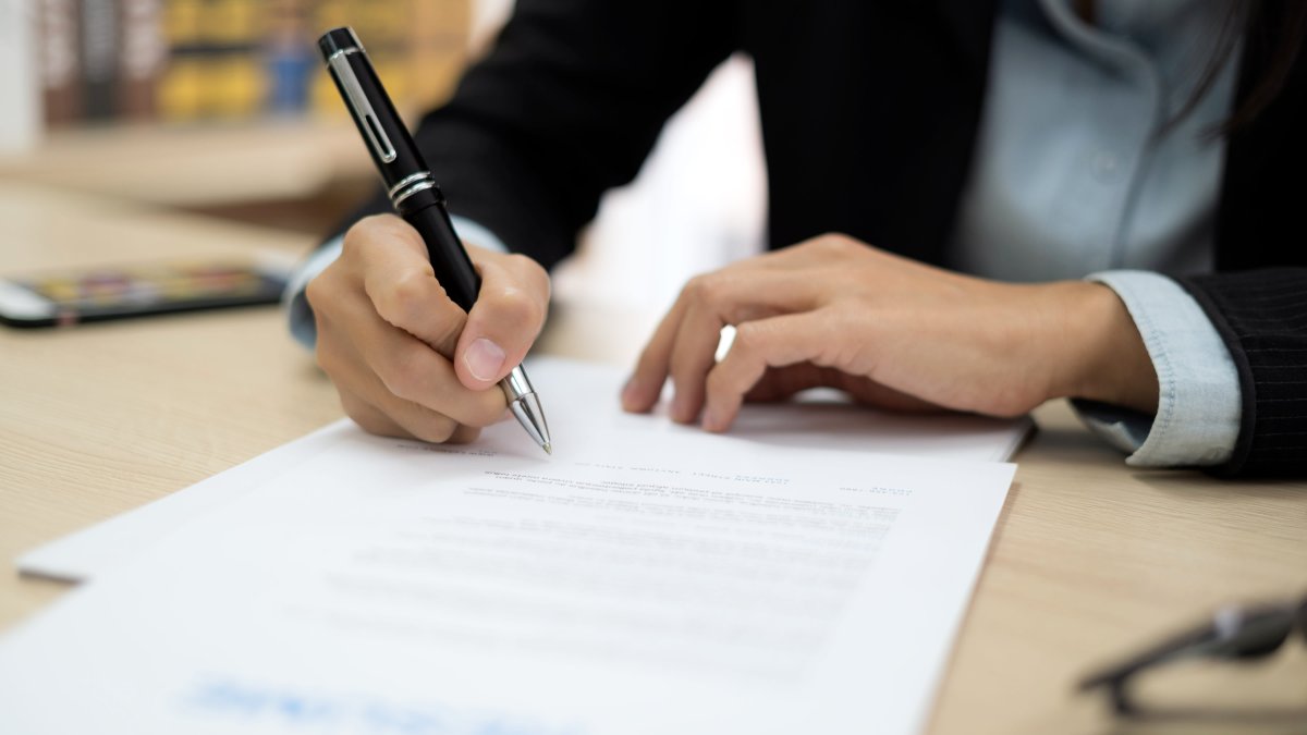 The Great Resignation Continues, as 44% of Workers Look for a New Job - Vimarsana News
