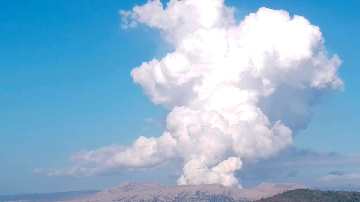 Philippine Volcano Spews Ash and Steam, Evacuation Underway Philippine Volcano Spews Ash and Steam, Evacuation Underway