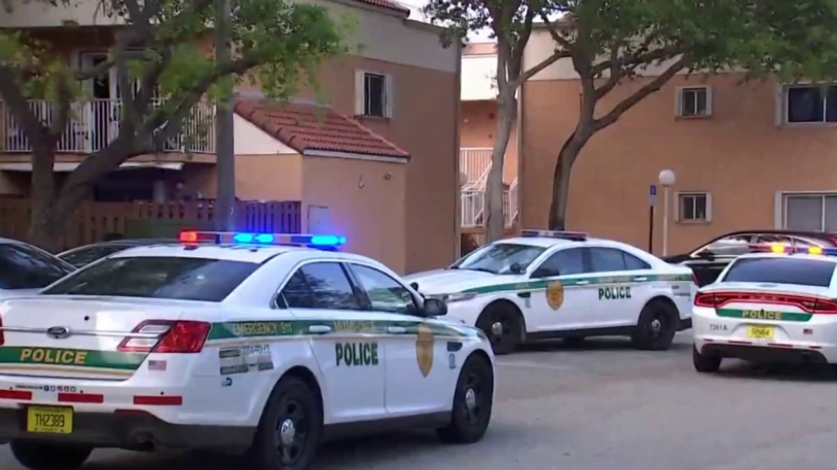 Suspect Planned to Rob Man Before Killing Him at Miami-Dade Apartment Complex: Police - Vimarsana News