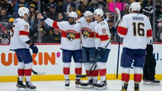 PITTSBURGH, PA – MARCH 08: Florida Panthers Right Wing Anthony Duclair (10) celebrates his goal with teammates during the second period in the NHL game between the Pittsburgh Penguins and the Florida Panthers on March 8, 2022, at PPG Paints Arena in Pittsburgh, PA. (Photo by Jeanine Leech/Icon Sportswire via Getty Images)