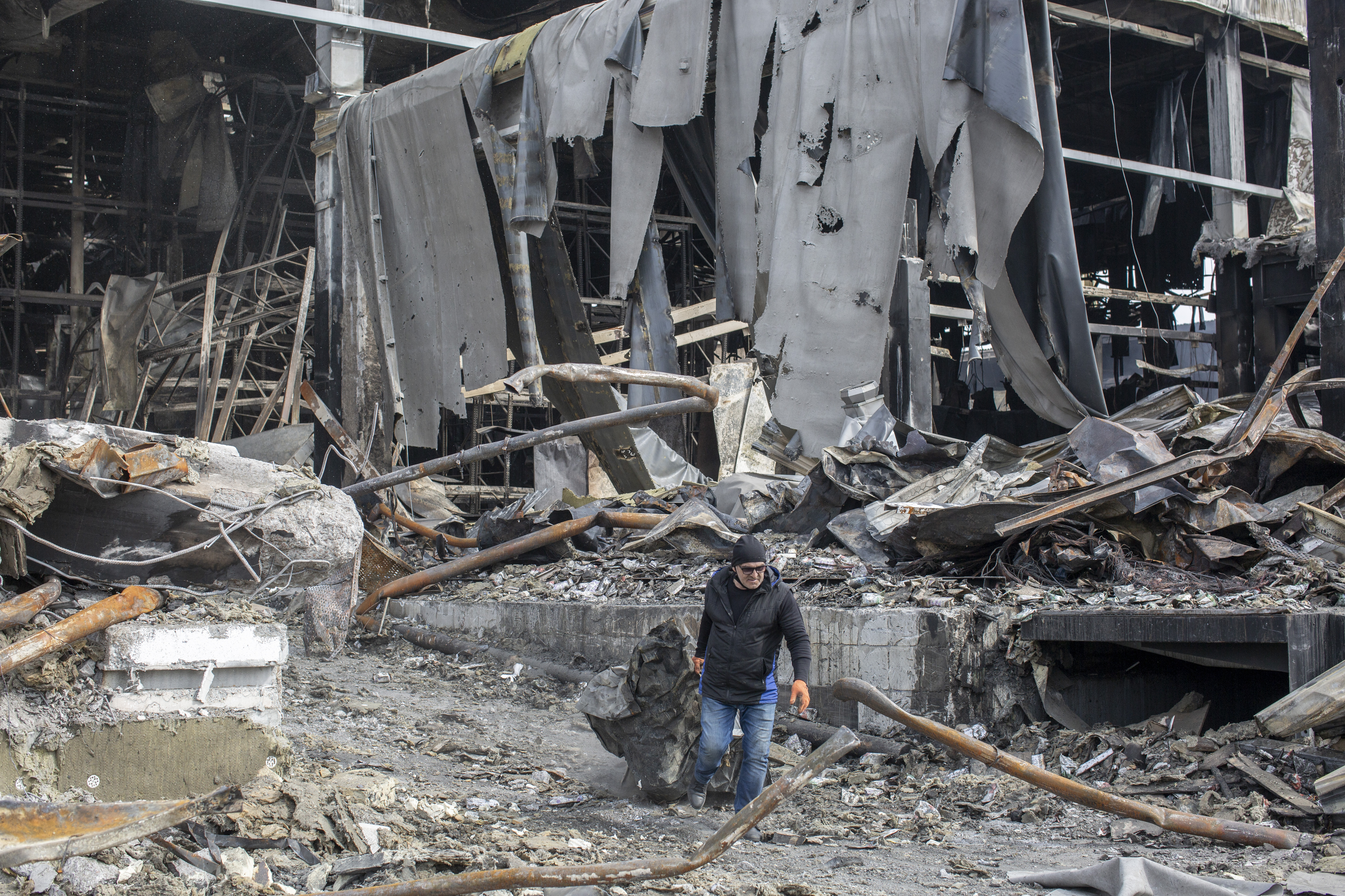 Rescue Team Works to Extract People From War-Torn Ukraine - Vimarsana News