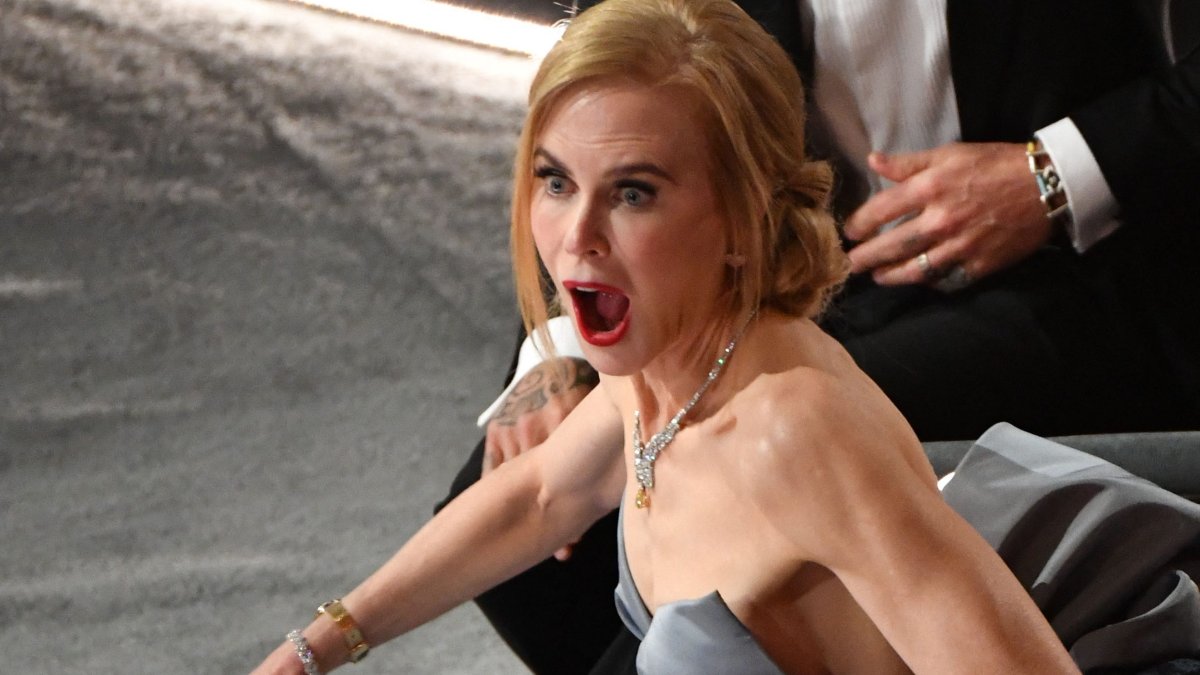 The Truth About Nicole Kidman’s Viral Oscars Photo
