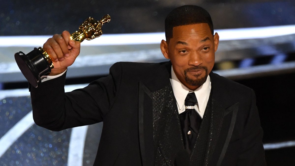 Will Smith Tearfully Apologizes in Best Actor Win Speech, Says ‘Love Will Make You Do Crazy Things’