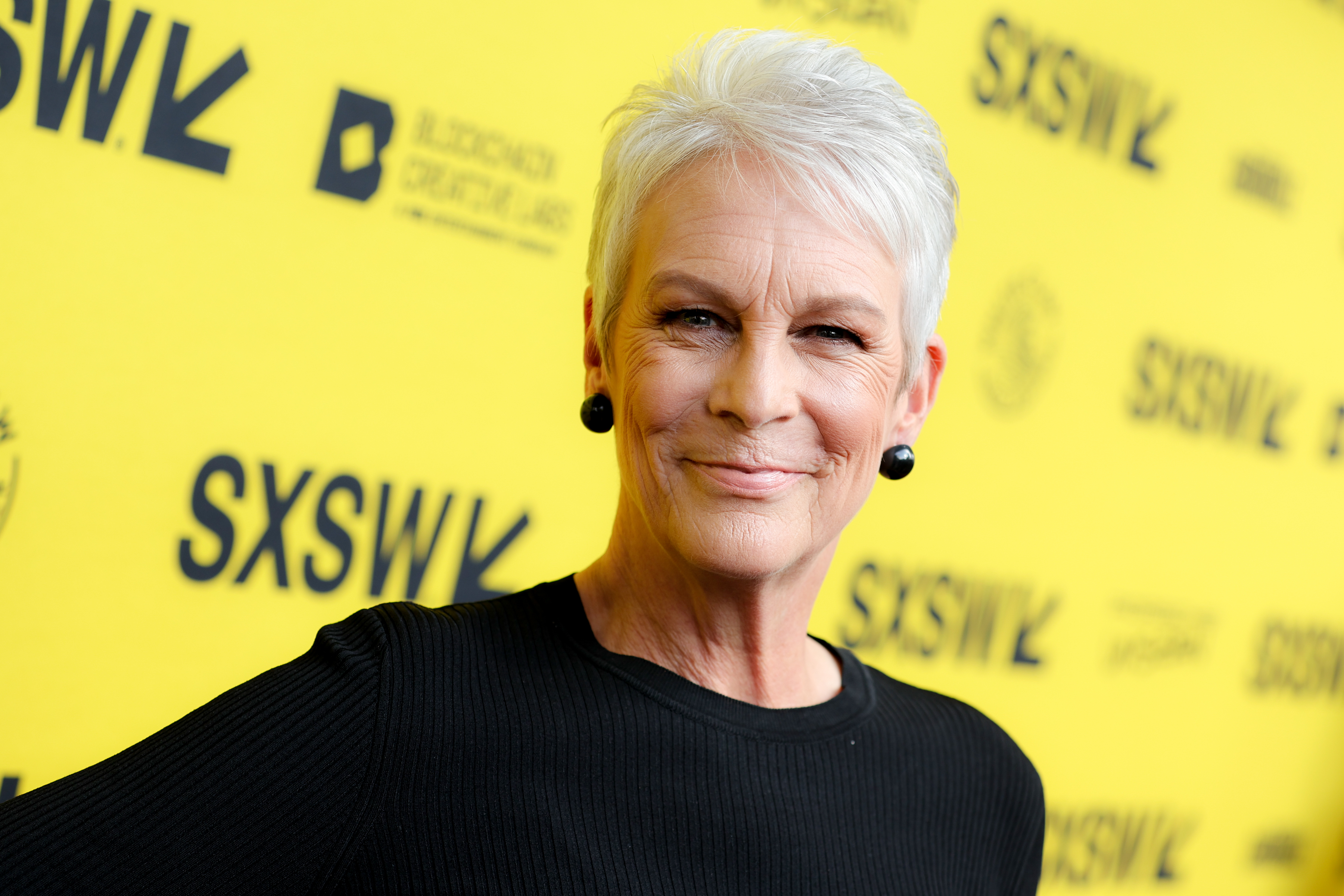 Jamie Lee Curtis Unveils New Look and Vows to Stop ‘Sucking My Stomach In’