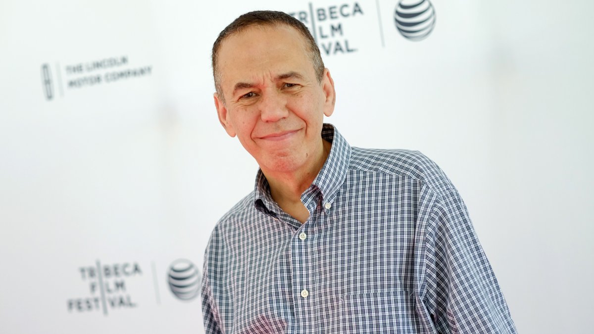 Comedian and Actor Gilbert Gottfried Dies at 67, Family Says Comedian and Actor Gilbert Gottfried Dies at 67, Family Says