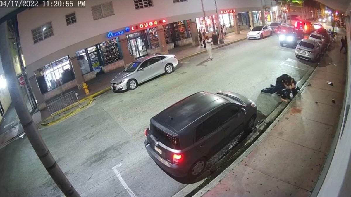 Man Assaults Miami Beach Officer During Arrest Attempt: Police – NBC 6 ...