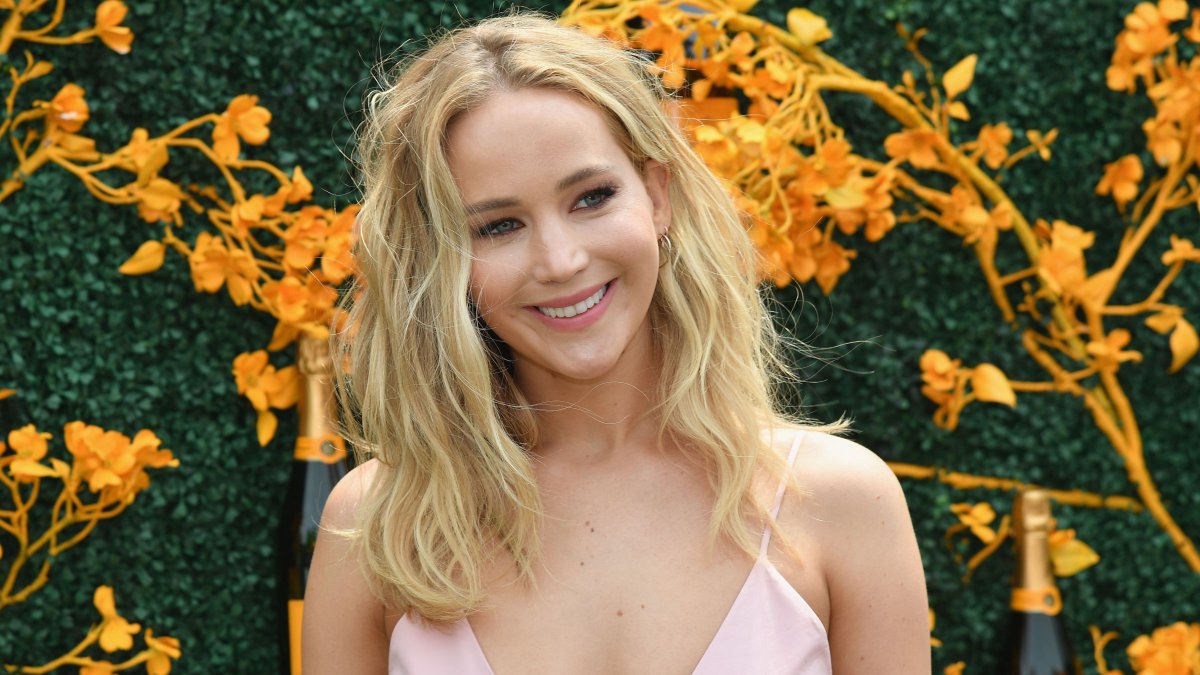 Jennifer Lawrence Gives Birth, Welcomes First Baby With Cooke Maroney