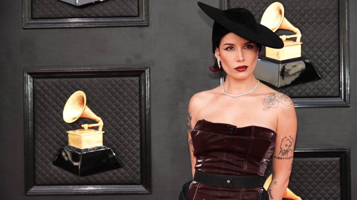Here’s Why Halsey Left the 2022 Grammys Early