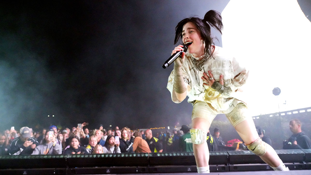 Coachella 2022: Billie Eilish Makes History With Her Headlining Performance Coachella 2022: Billie Eilish Makes History With Her Headlining Performance