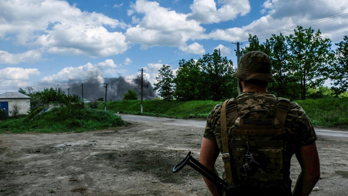 Russian Forces Advance in the East of Ukraine; Zelenskyy Says Donbas Situation 'Very Difficult.' Follow Our Live Updates – NBC 6 South Florida - Vimarsana News