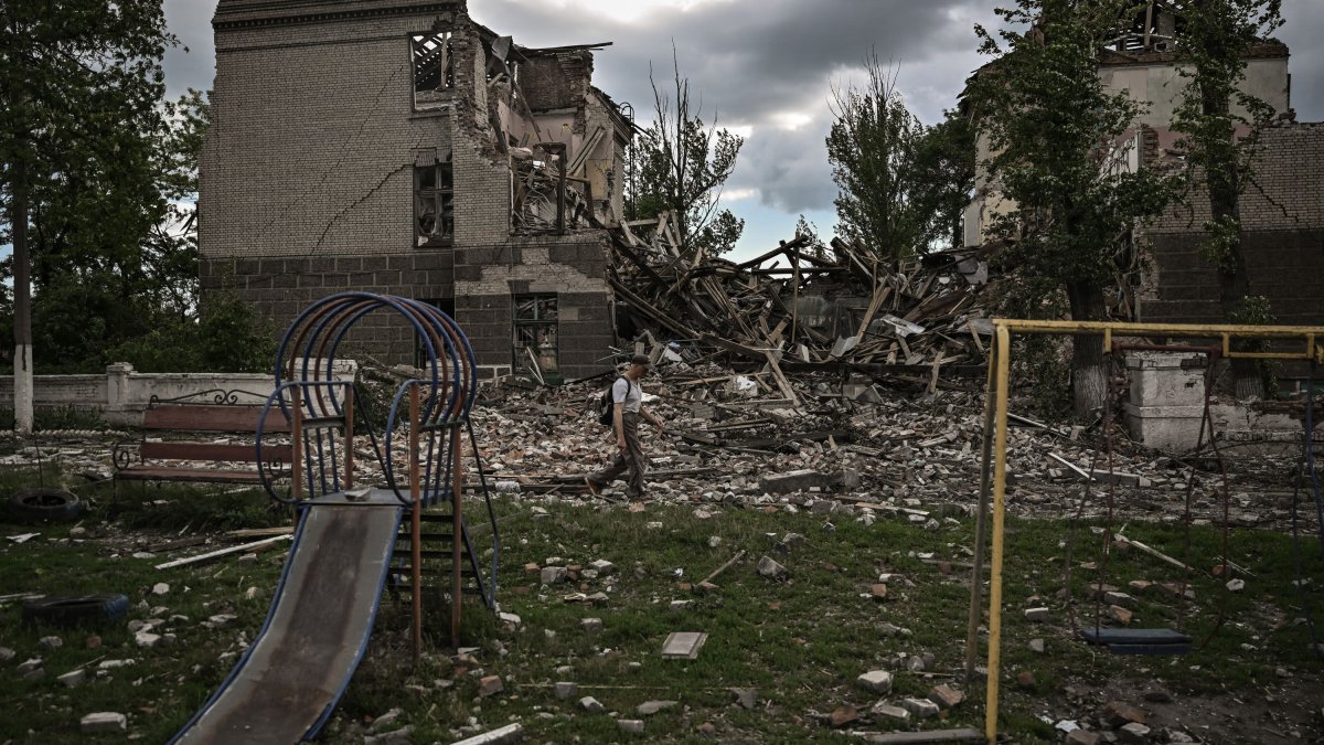 Zelenskyy Says Conditions in Donbas Are 'Indescribably Difficult'; Russian Forces Target Severodonetsk. Follow Our Live Updates – NBC 6 South Florida - Vimarsana News