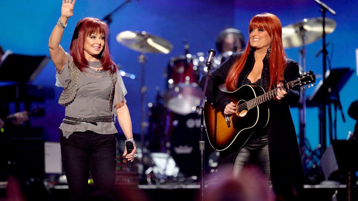 Wynonna Judd is Honoring Mom Naomi’s Legacy With Her ‘Final Tour’