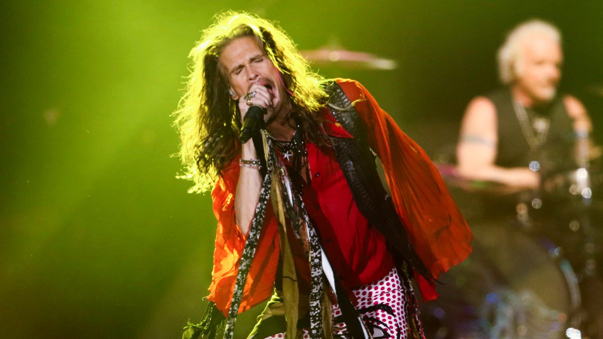 Aerosmith’s Steven Tyler Enters Rehab After Relapse