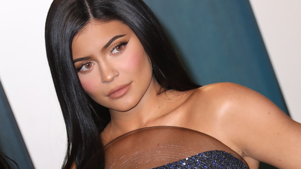 Kylie Jenner Shares She Gained 60 Pounds During Pregnancy With Baby No. 2