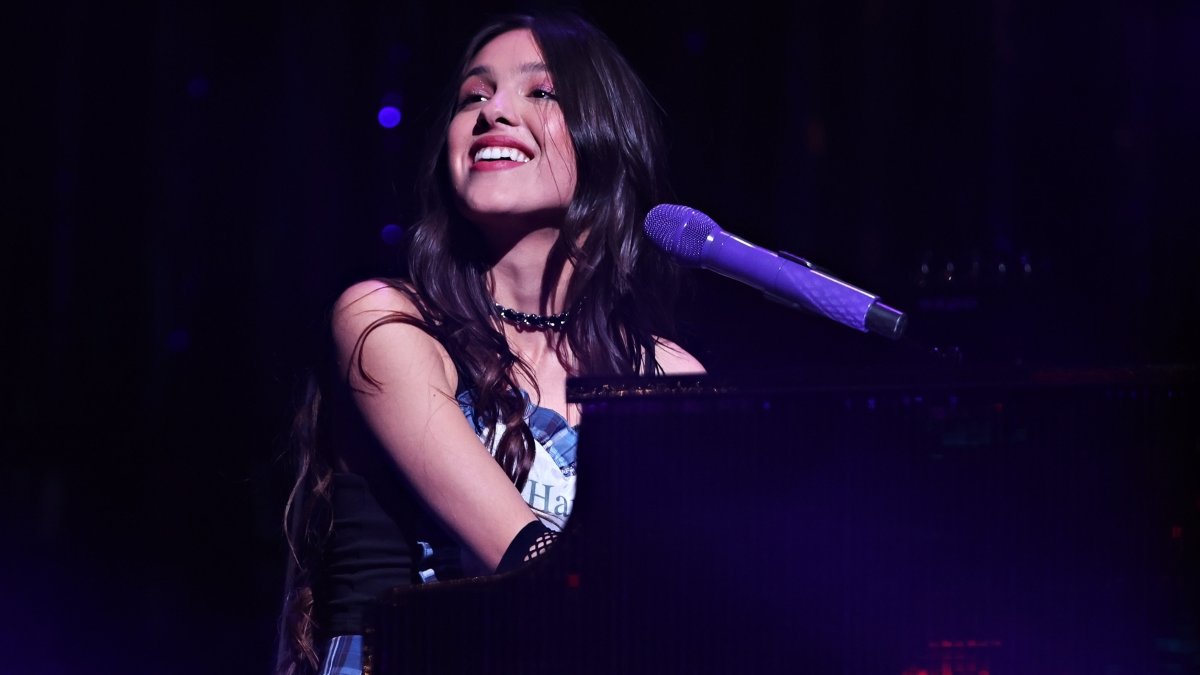 ‘Good 4 Her’: Olivia Rodrigo Wins Big at 2022 Billboard Music Awards