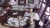 Video Shows Jewelry Store Staff Fighting Back During Smash-and-Grab Robbery in Calif.