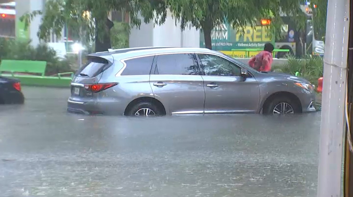 Miami Prepares for Potential Flooding Ahead of Hurricane Ian