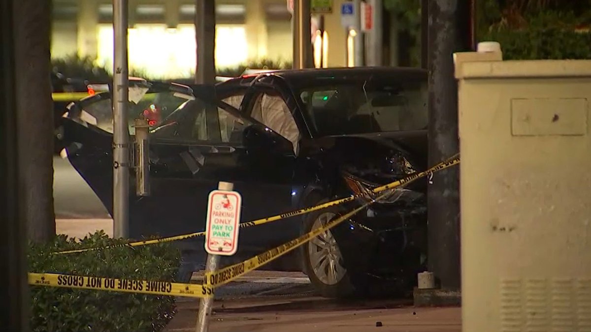 Man Dies After Being Found Shot Inside Car at Miami Beach Intersection ...