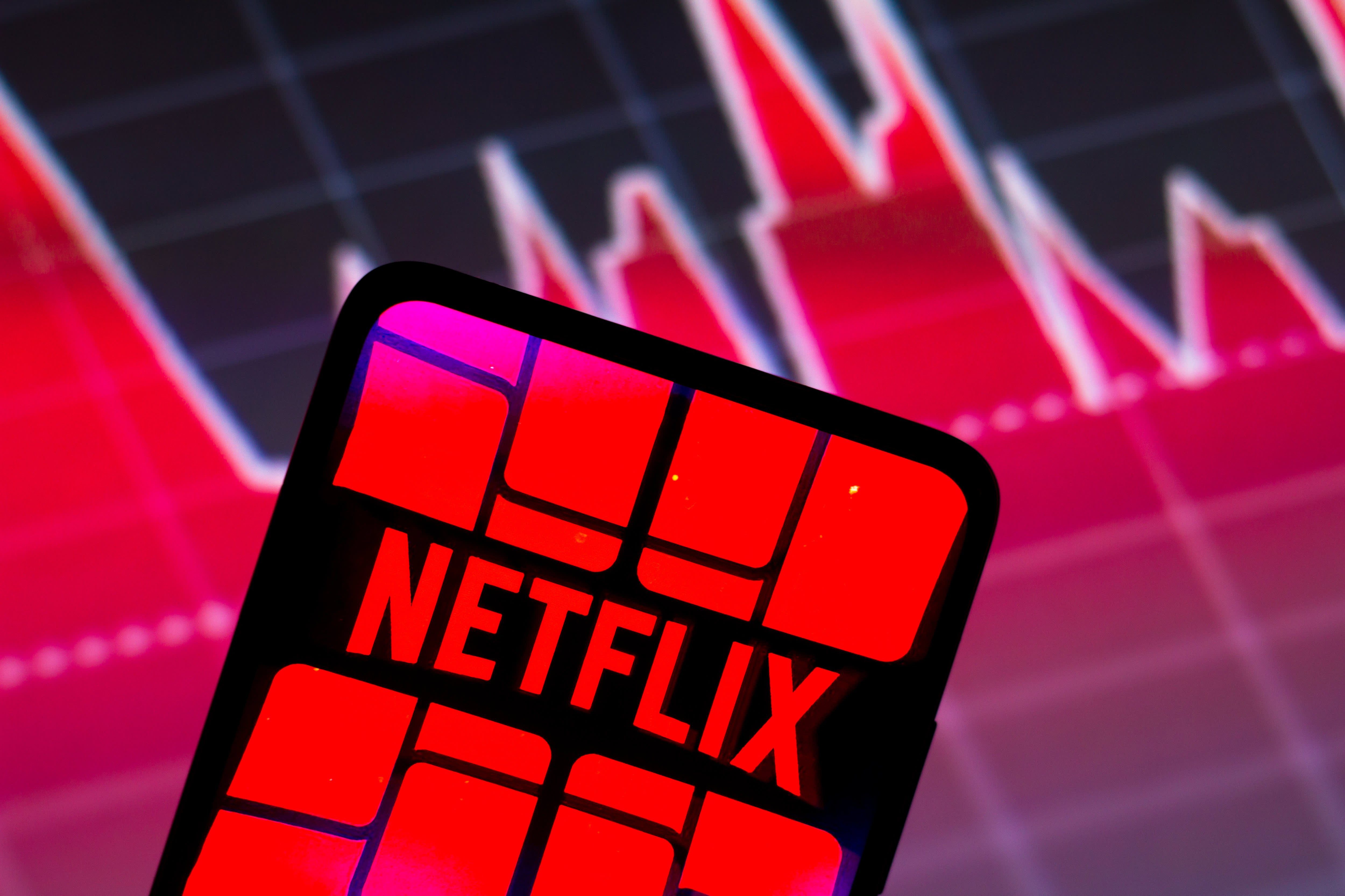 Netflix's Binge-Release Model Is Under New Scrutiny as the Streaming Giant Struggles - Vimarsana News