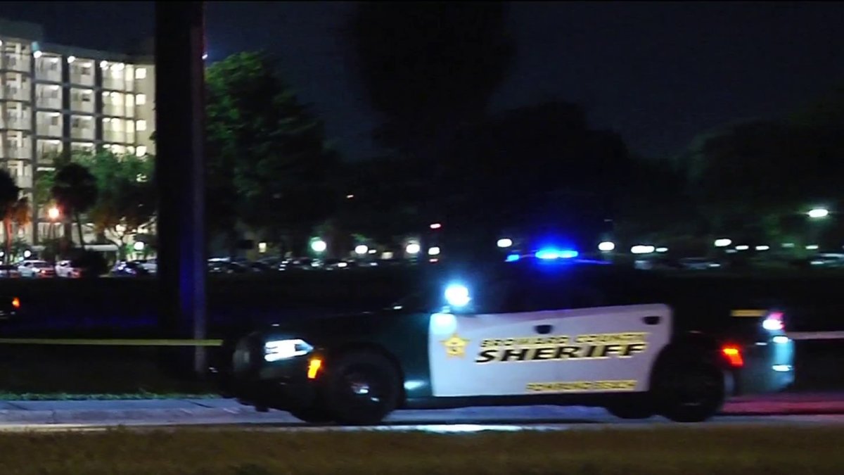2 People Hospitalized After Car Falls Into Canal – NBC 6 South Florida
