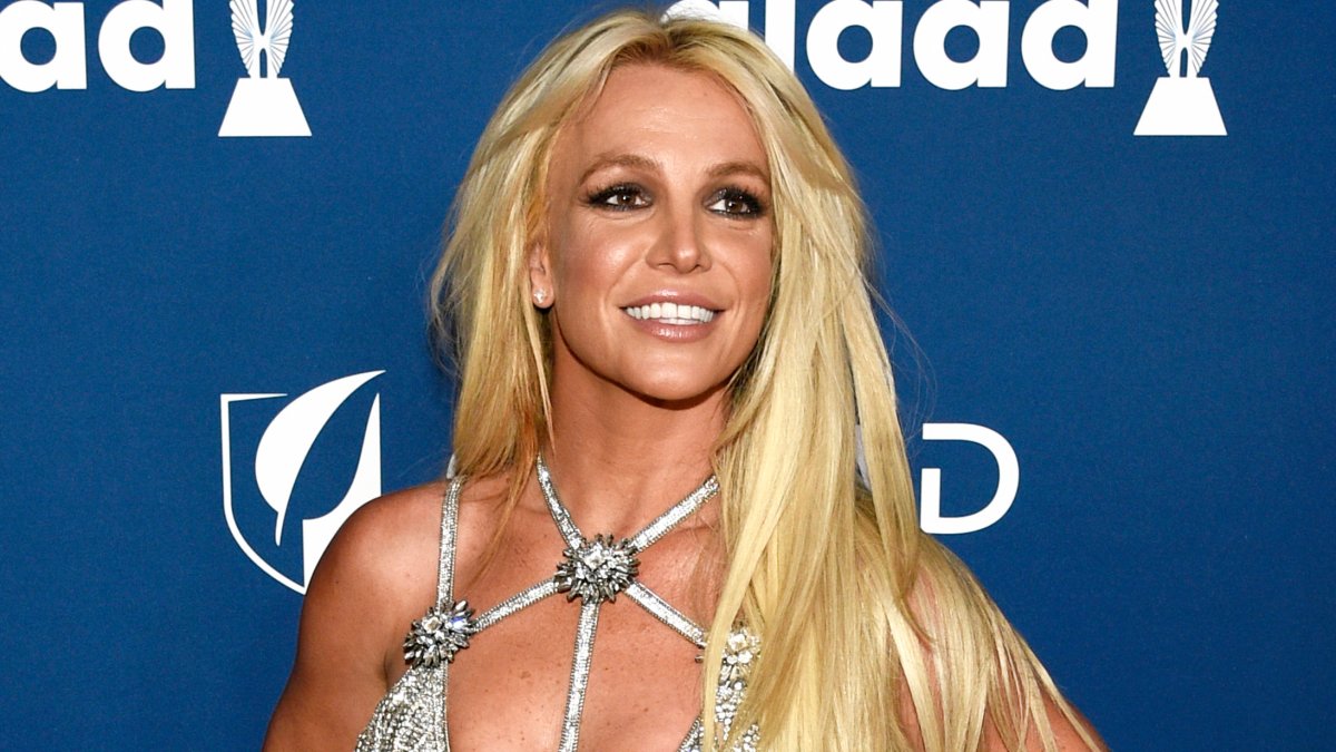 Britney Spears admits to cheating on Justin Timberlake with *NSYNC choreographer