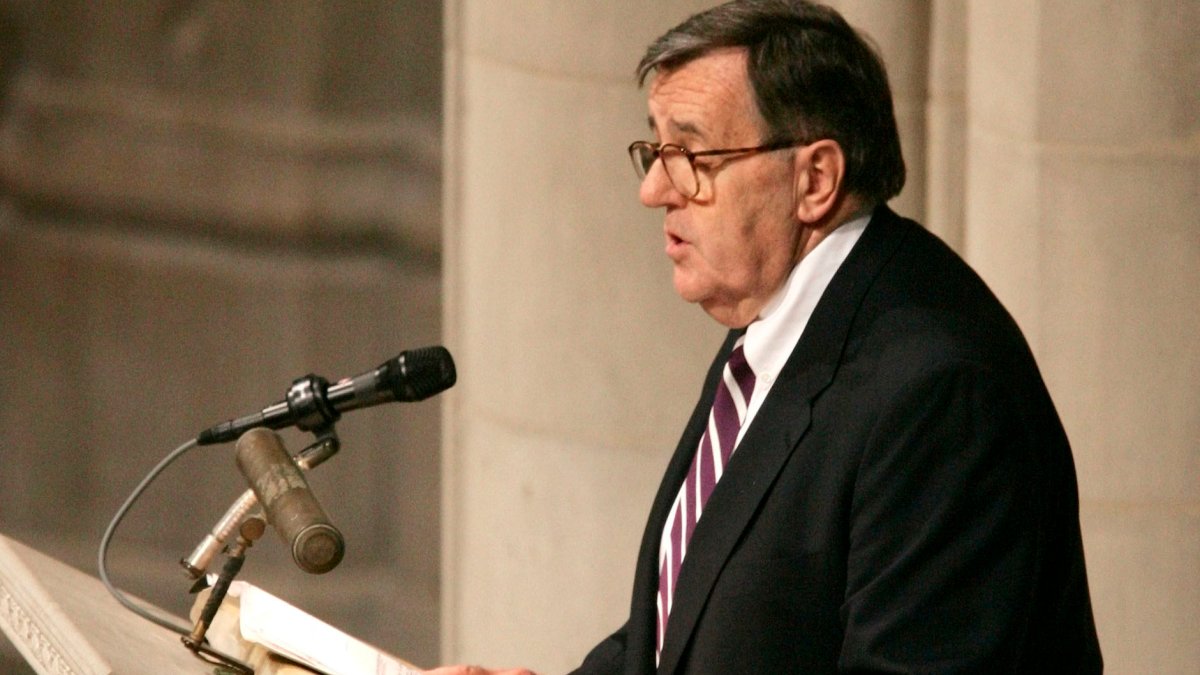 Political Commentator and Columnist Mark Shields Dies at 85 Political Commentator and Columnist Mark Shields Dies at 85