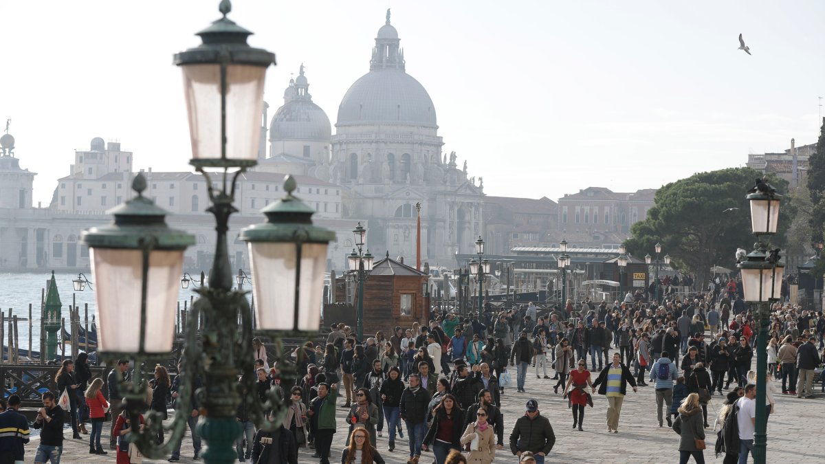 Venice Unveils Mandatory Day-Trippers’ Reservation and Fee