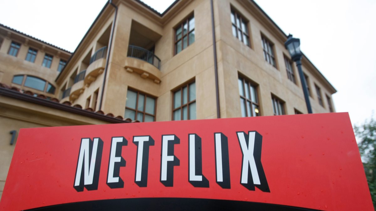 Netflix Closer to Launching Cheaper, Ad-Backed Video Service With Microsoft Deal
