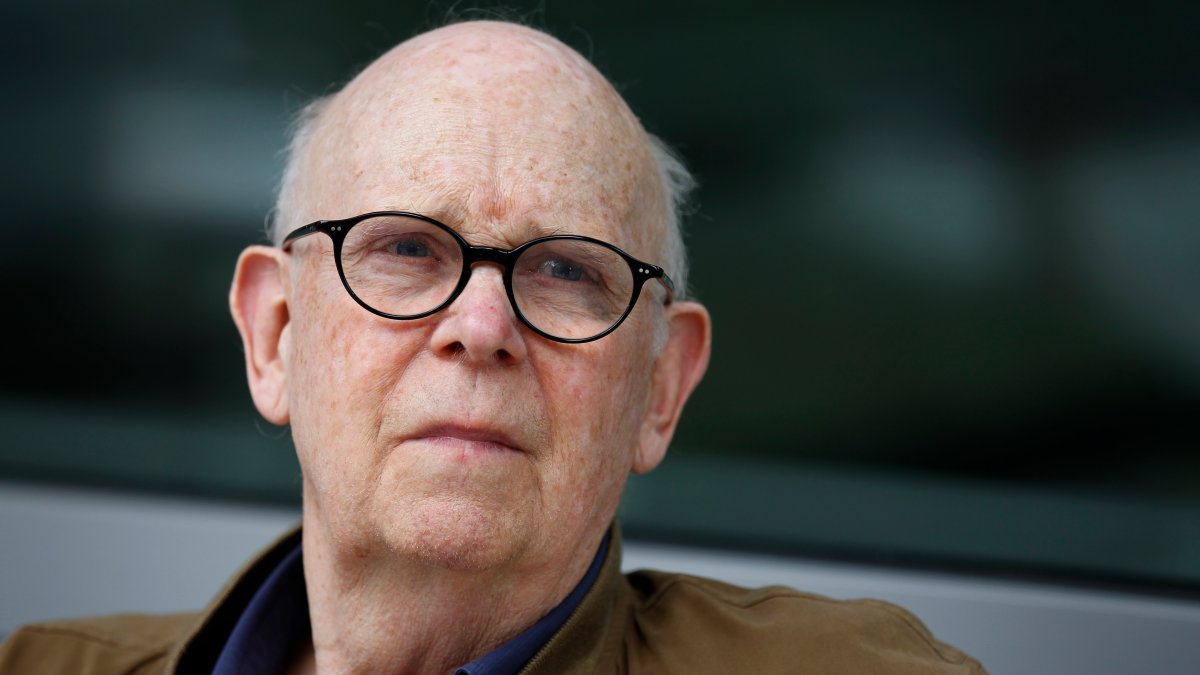 Artist Claes Oldenburg, Maker of Huge Urban Sculptures, Dies