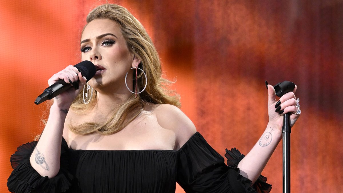 ‘Embarrassed’ Adele Reveals What Really Led to Delayed Las Vegas Residency