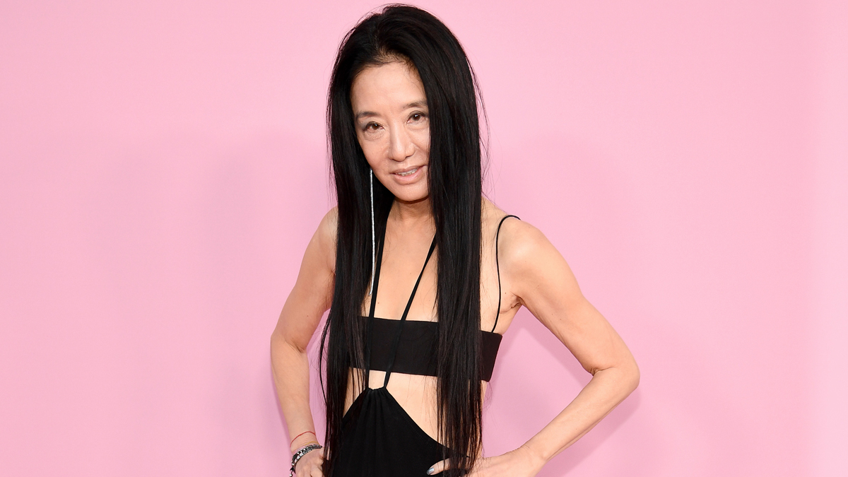 Vera Wang Turns 73 With a Pink Outfit (and Pink Hair) at Her Party Vera Wang Turns 73 With a Pink Outfit (and Pink Hair) at Her Party