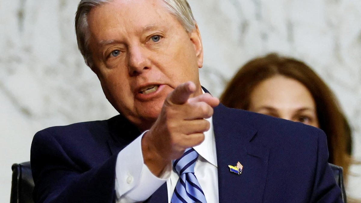 Judge Denies Sen. Lindsey Graham's Bid to Quash Subpoena in Trump Election Probe in Georgia - Vimarsana News