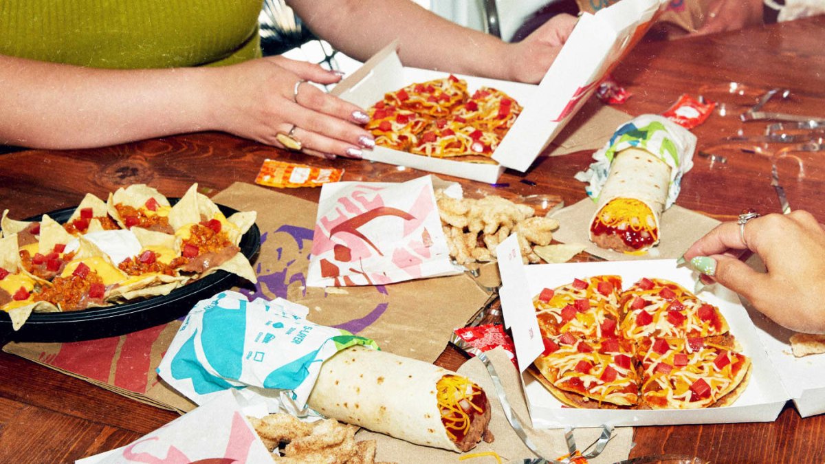 Taco Bell Says Its Mexican Pizza Will Be Back in September