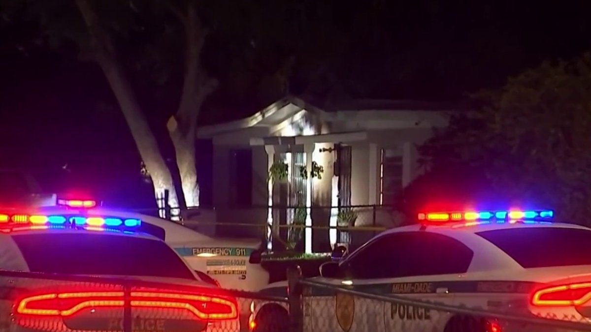 Man Arrested on Child Abuse Charges After Hourslong Standoff in NW ...
