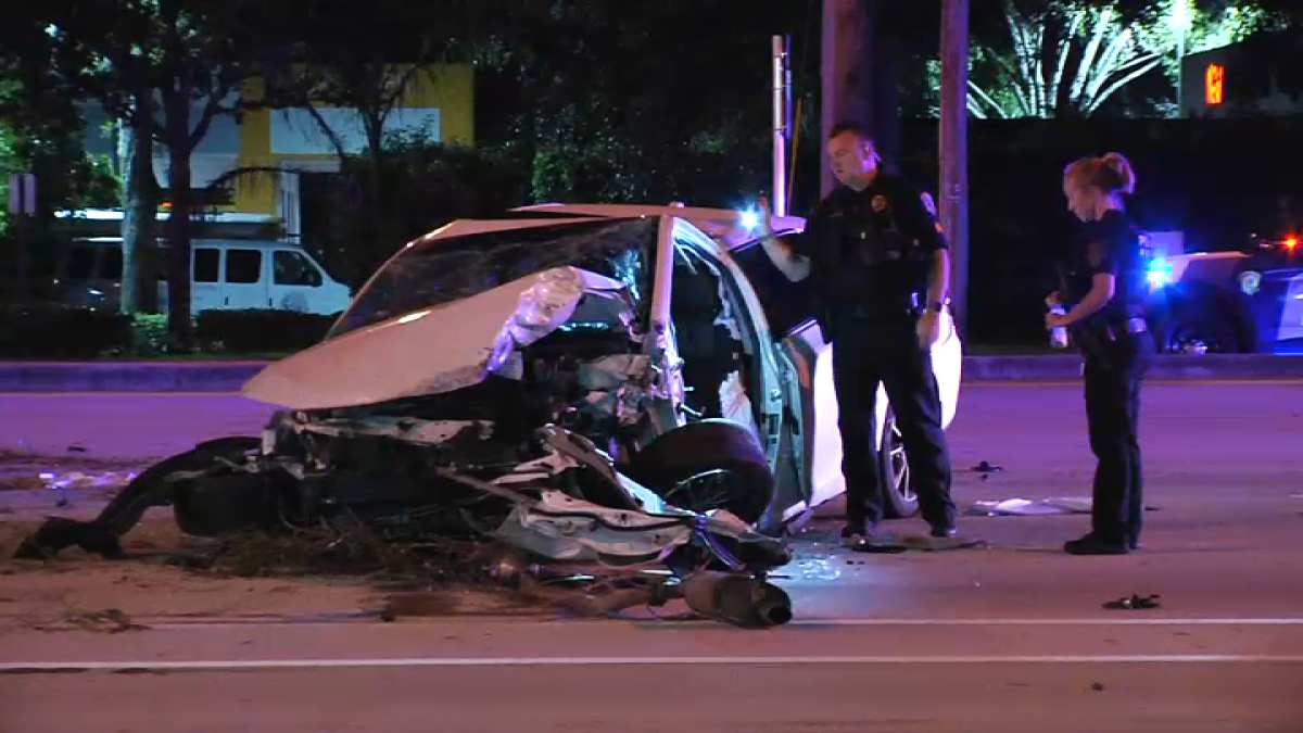 huge car accident last night in South Vanier. anyone know the details? the  people involved jumped out the cars and sped off in another vehicle. :  r/ottawa