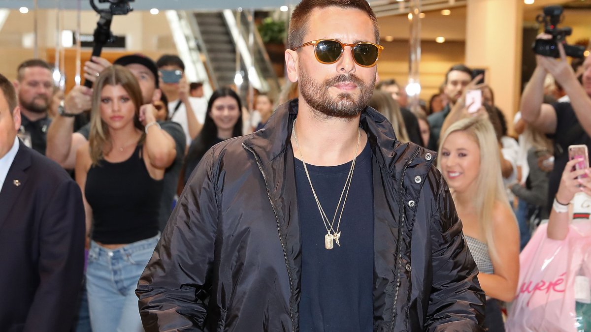Truth Star Scott Disick Crashes Lamborghini SUV in Calabasas