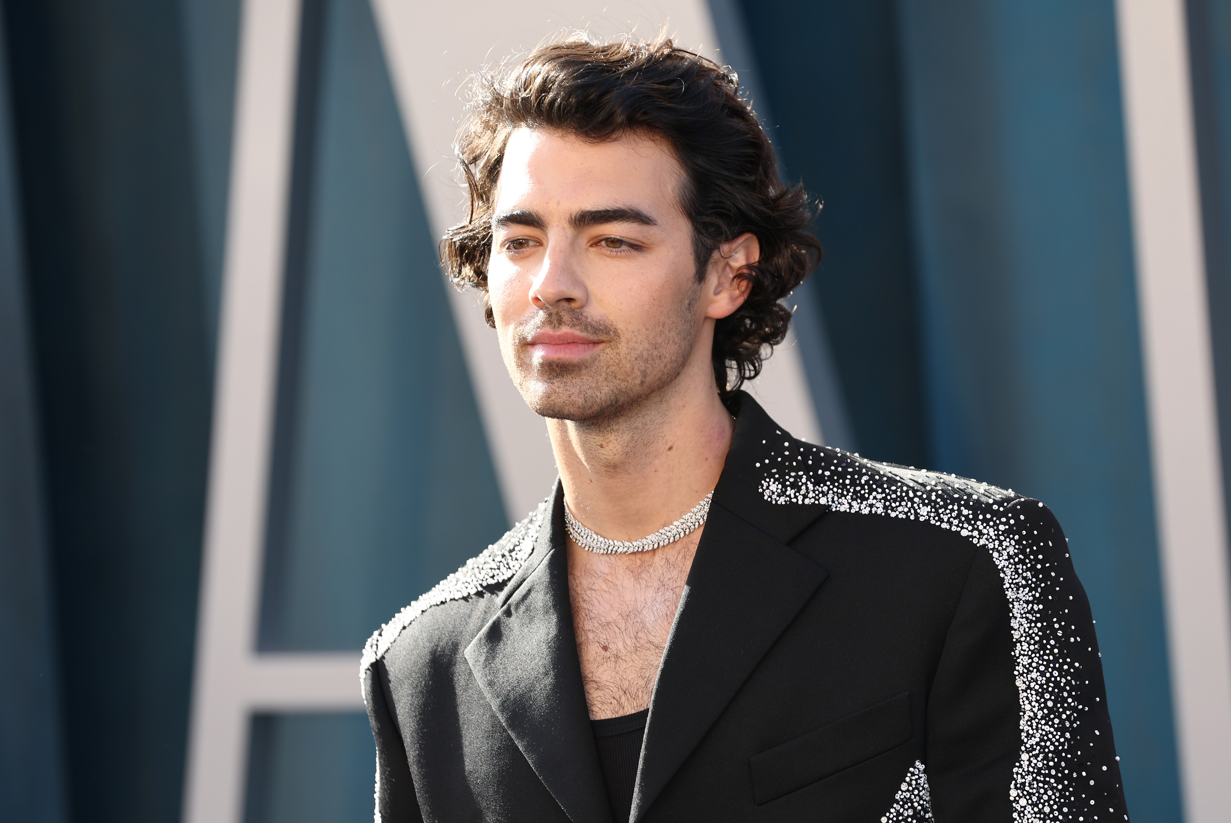 Joe Jonas Reveals How Using Injectables Gives Him a Confidence Boost
